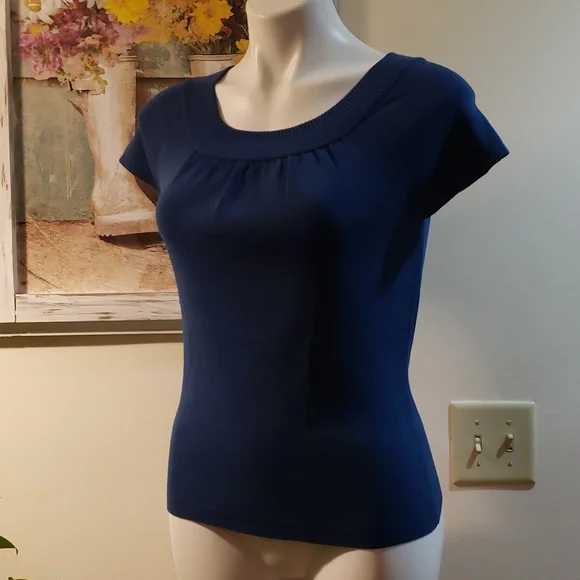 LOFT Sweater - Picture 6 of 11